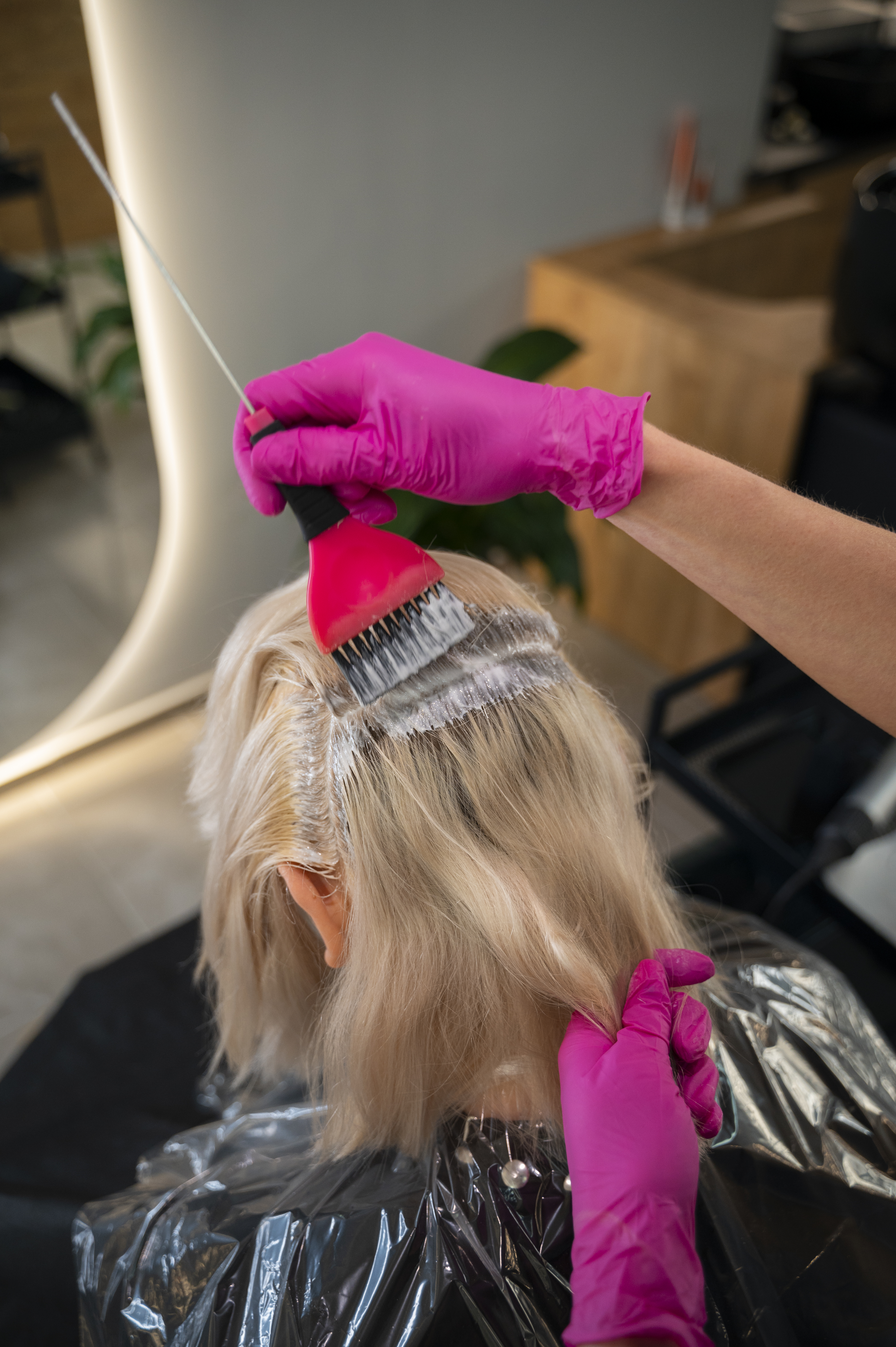 high-angle-woman-hair-salon